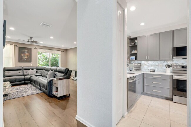 Building Photo - 16089 Poppy Seed Cir
