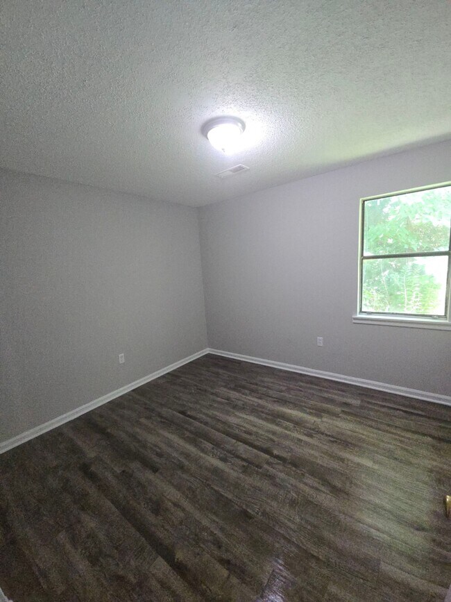 Building Photo - 408 Simonton St