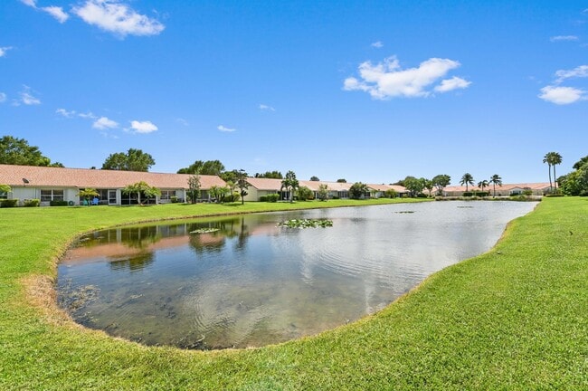 Building Photo - 6077 Lake Hibiscus Dr