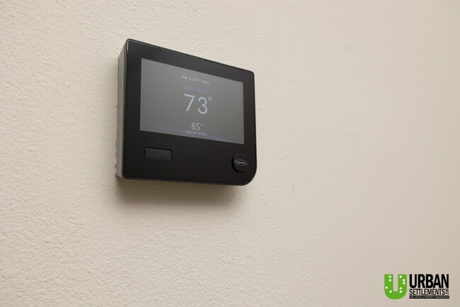 Building Photo - 3744 Clinton Rd