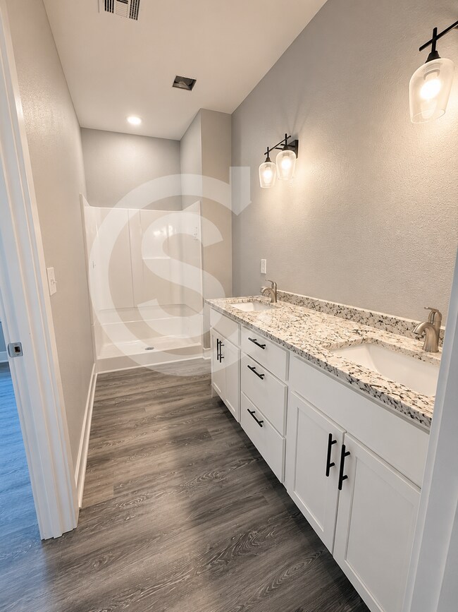 Building Photo - 1601 Al Ortalani Wy