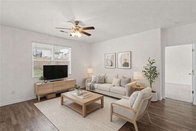 Building Photo - 166 Champlain Rd