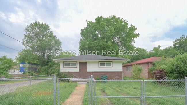 Primary Photo - "Charming 3-Bedroom Home in Chattanooga's ...