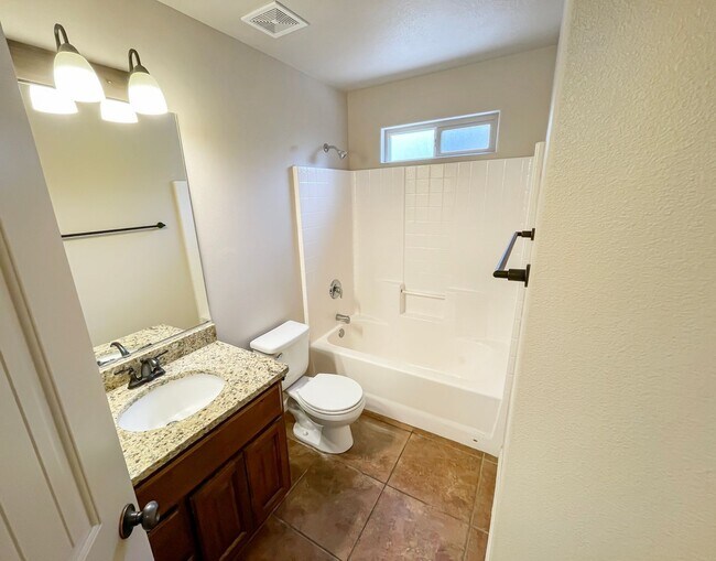 Building Photo - 1228 W 200 N