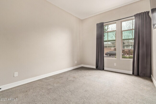 Building Photo - 11807 W Pkwy Ln