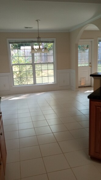 Building Photo - 582 Cotton Field Rd