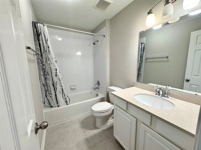 Building Photo - 24331 Bludana Ln