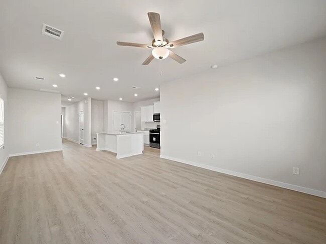 Building Photo - 17235 King Eider Rd