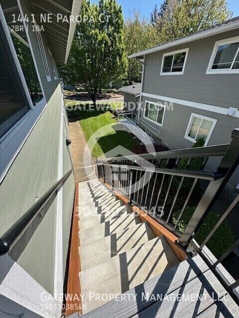 Building Photo - 1441 NE Paropa Ct