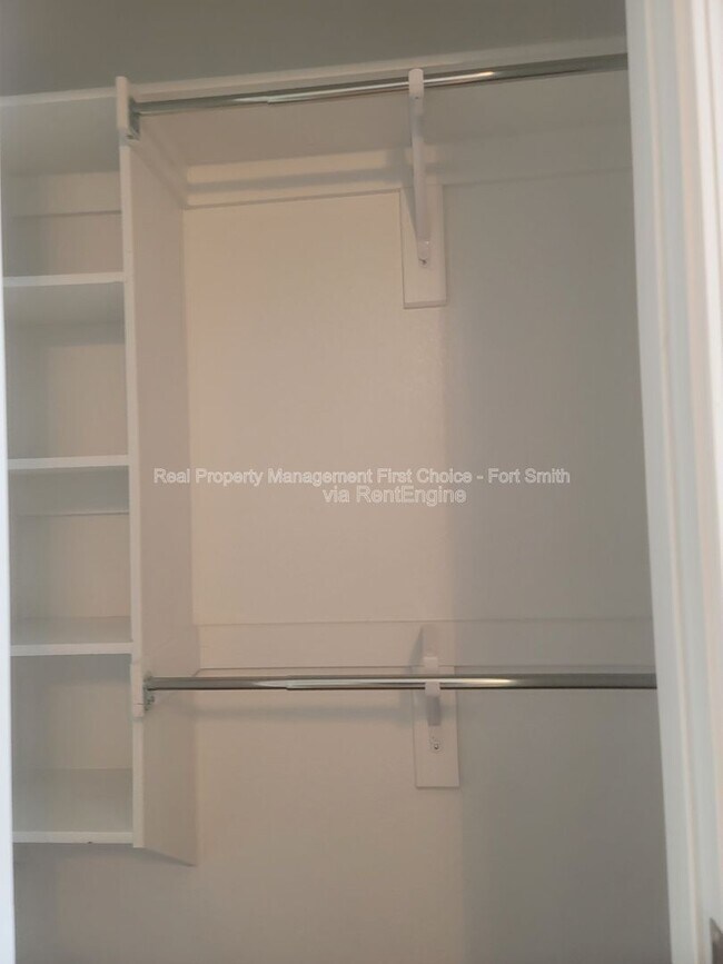 Building Photo - 2108 Ingalls Ln