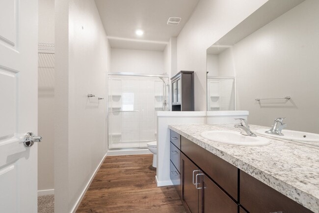 Building Photo - Modern Comfort in Country View Meadows – 3...