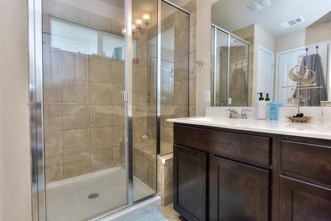 Building Photo - 404 Craters of the Moon Blvd