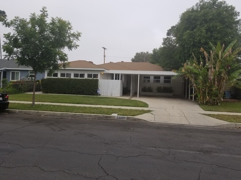 Building Photo - 7009 Jumilla Ave