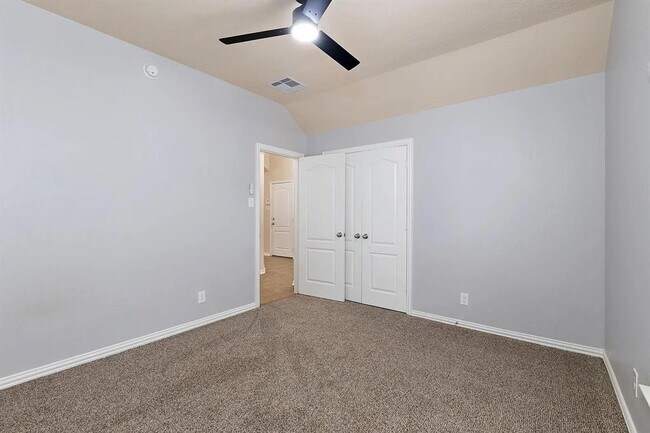Building Photo - 16007 David Hill Ln