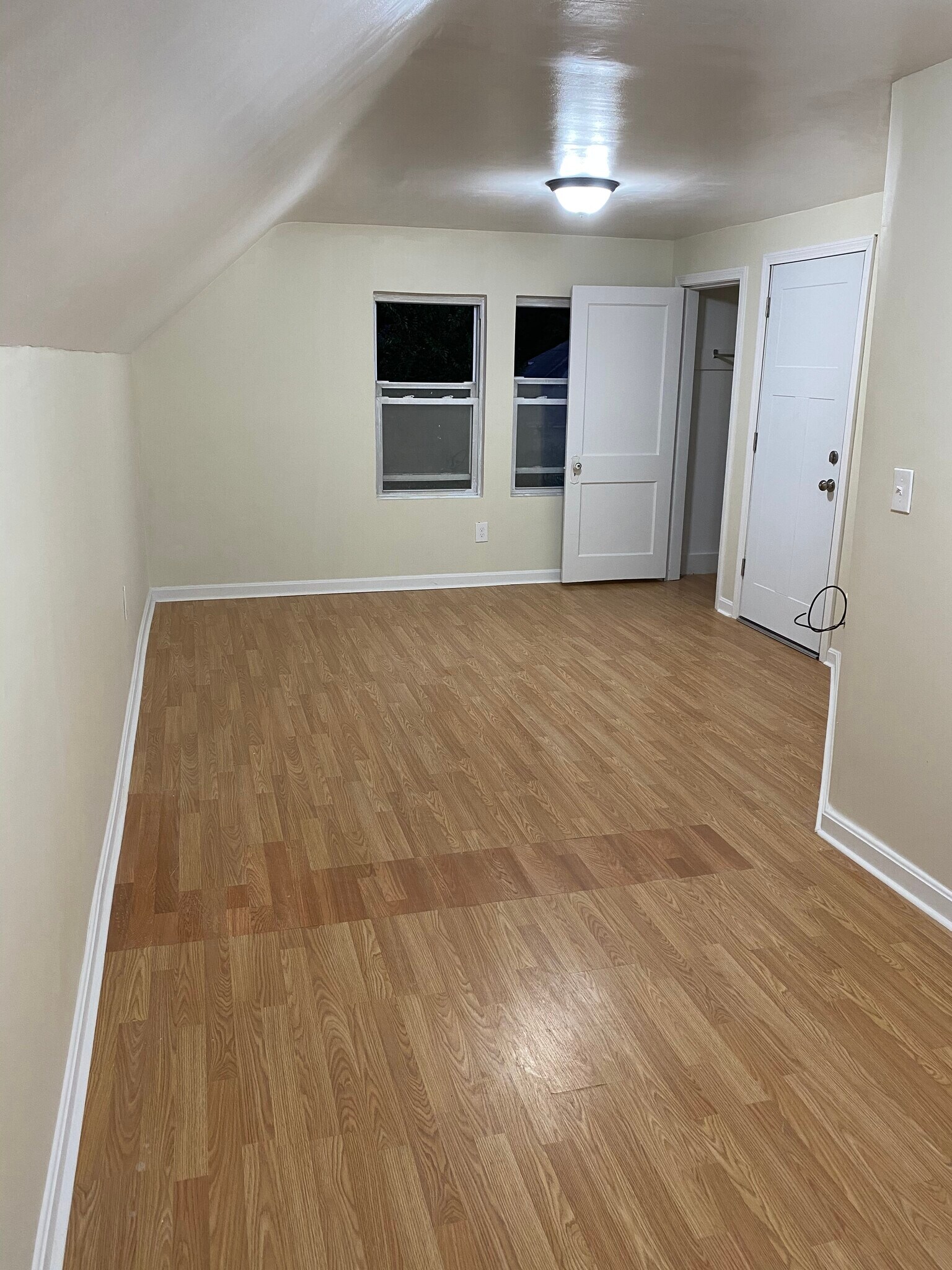 Building Photo - 156 Cedar St