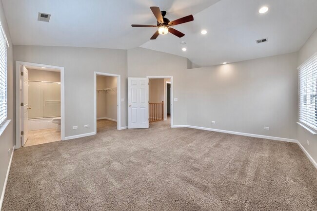 Building Photo - 2310 Shiloh Dr