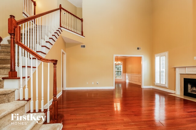 Building Photo - 1033 Bidwell Cir