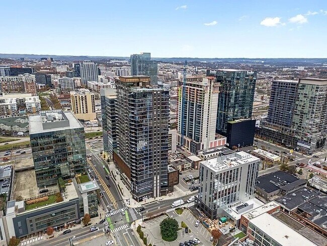 Building Photo - 1212 Demonbreun St