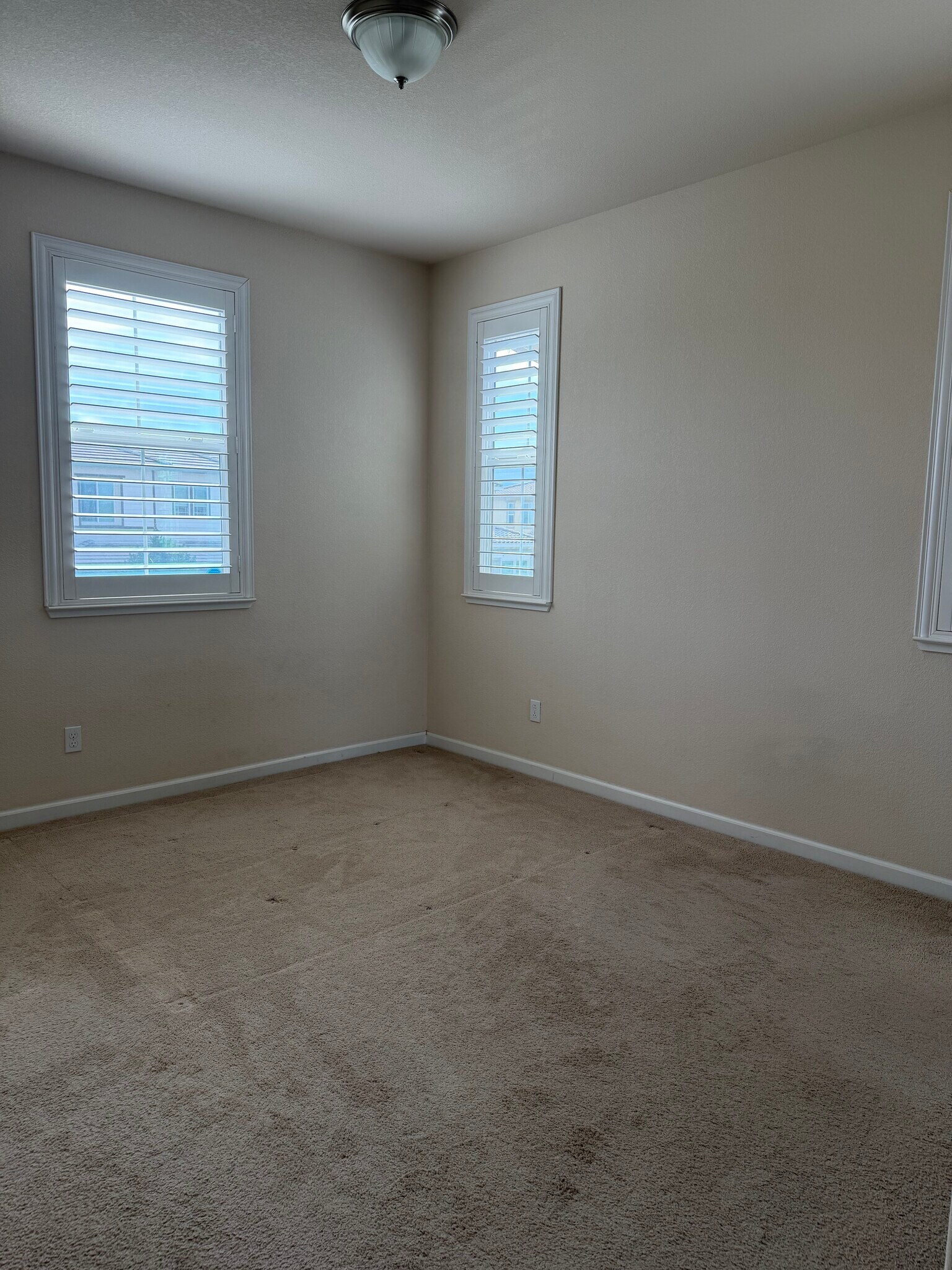 2nd Bedroom - 319 E Liverno Ave