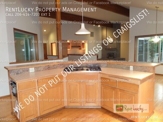 Building Photo - 29633 Marine View Dr SW