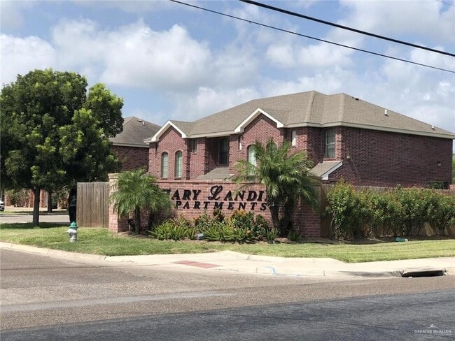 Building Photo - 213 S 49th St