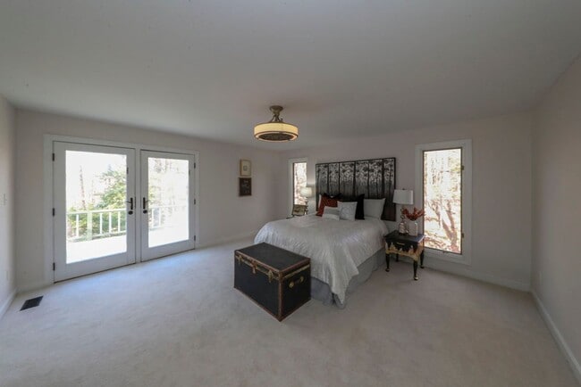 Building Photo - Luxury Kingsmill Treehouse Retreat | 7BR Custom Home with Private Suite