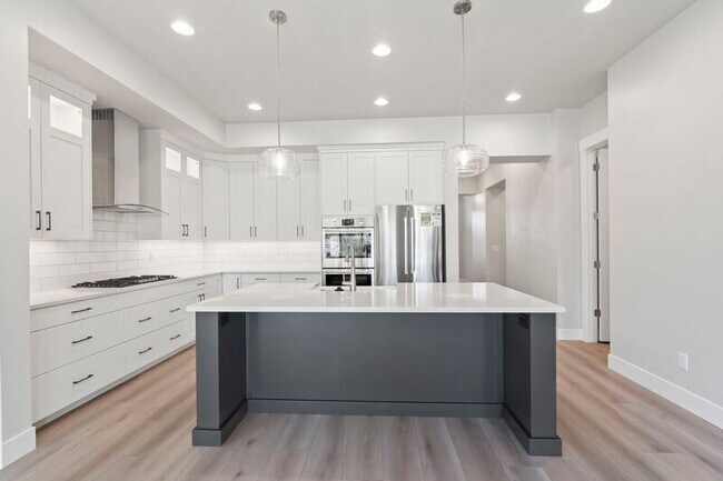 Building Photo - 10692 W Bell Fountain Dr