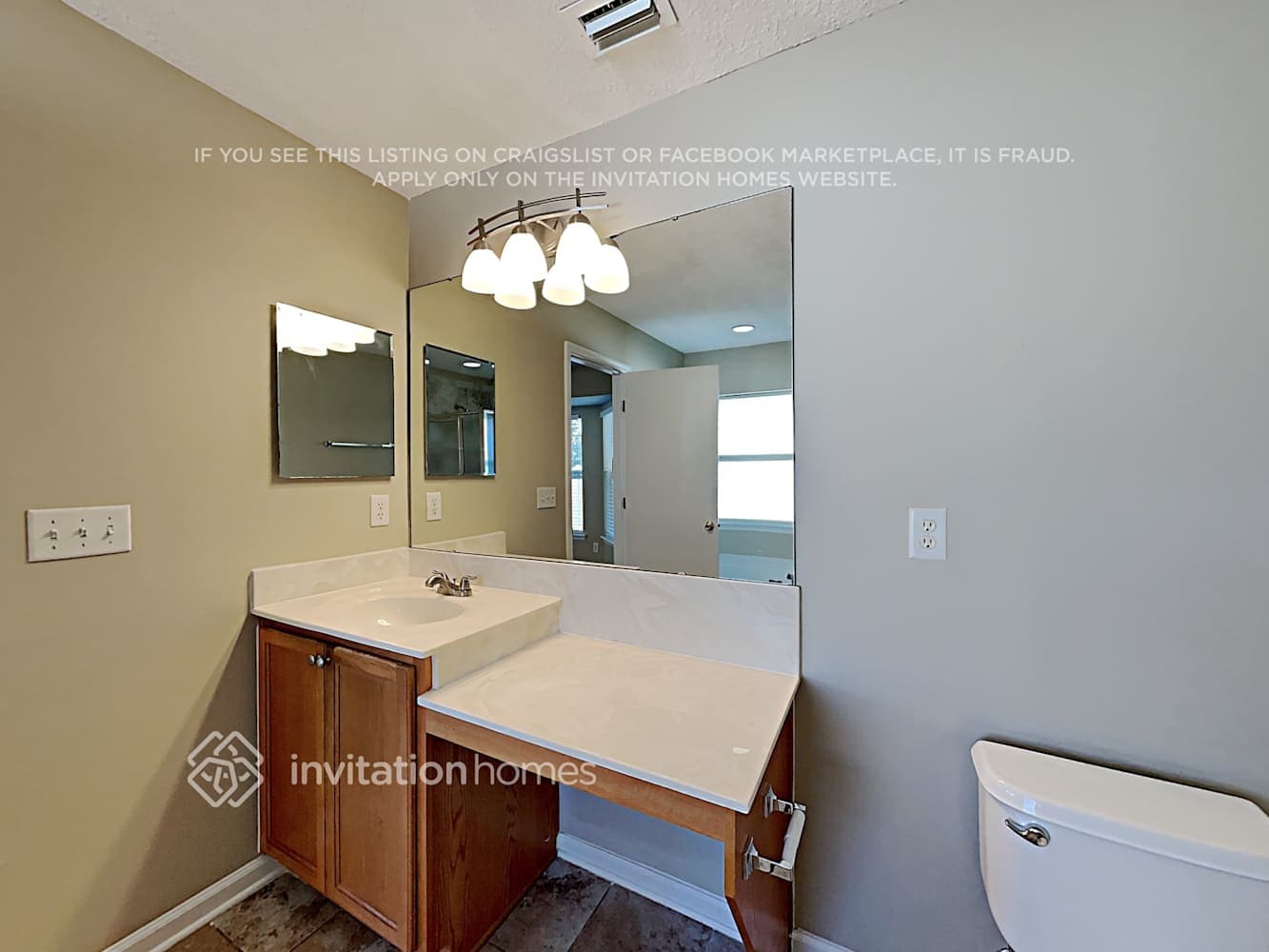 Building Photo - 12390 Deersong Dr