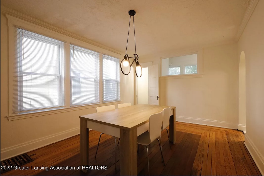 Building Photo - 504 N Walnut St