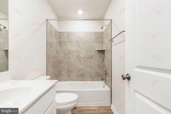 Building Photo - 44 Brookfield Mews