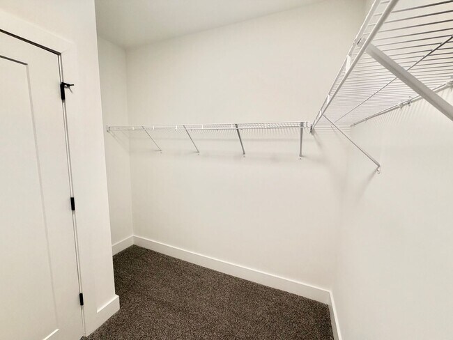 Building Photo - Beautiful NEW 2-Bed, 2- Bath Apartment in Rock Hill!