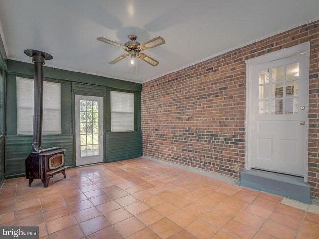 Building Photo - 31 Fort Williams Pkwy