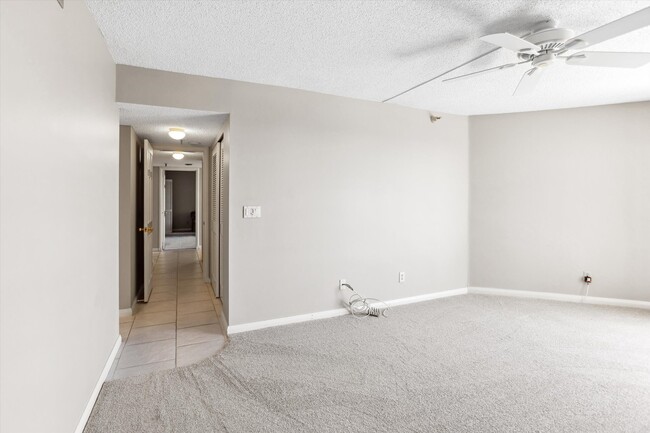 Building Photo - 5950 Pelican Bay Plaza S
