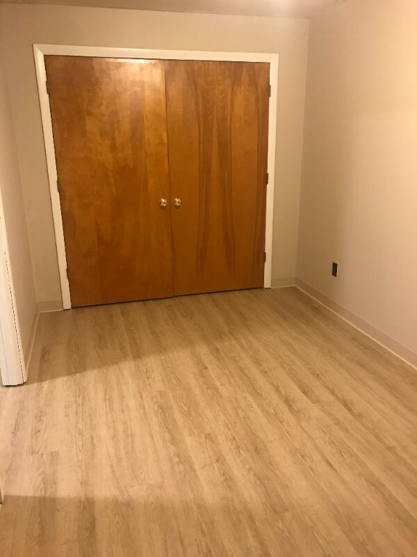 Building Photo - 185 N Main St