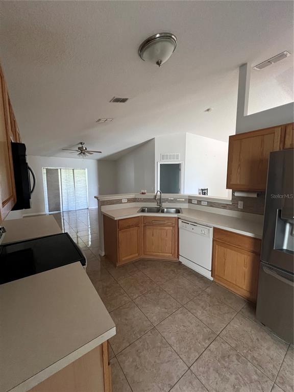 Building Photo - 5524 Sycamore Canyon Dr