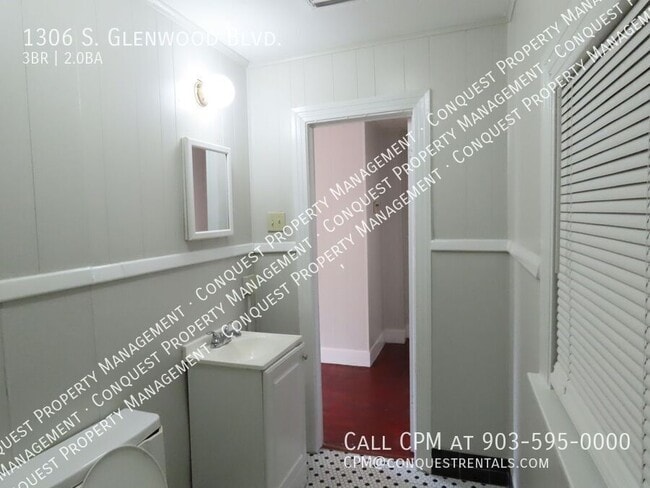 Building Photo - 1306 S Glenwood Blvd