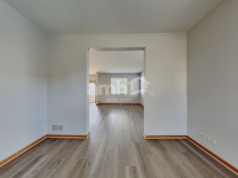 Building Photo - 1204 Stonecrop Ln