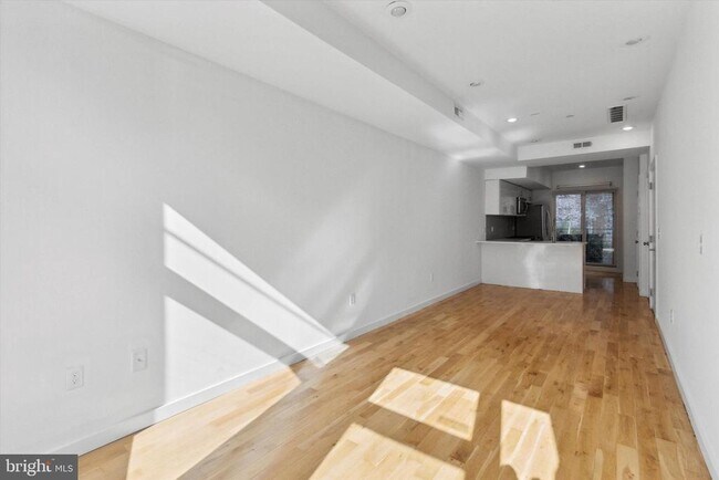 Building Photo - 1247 N 28th St