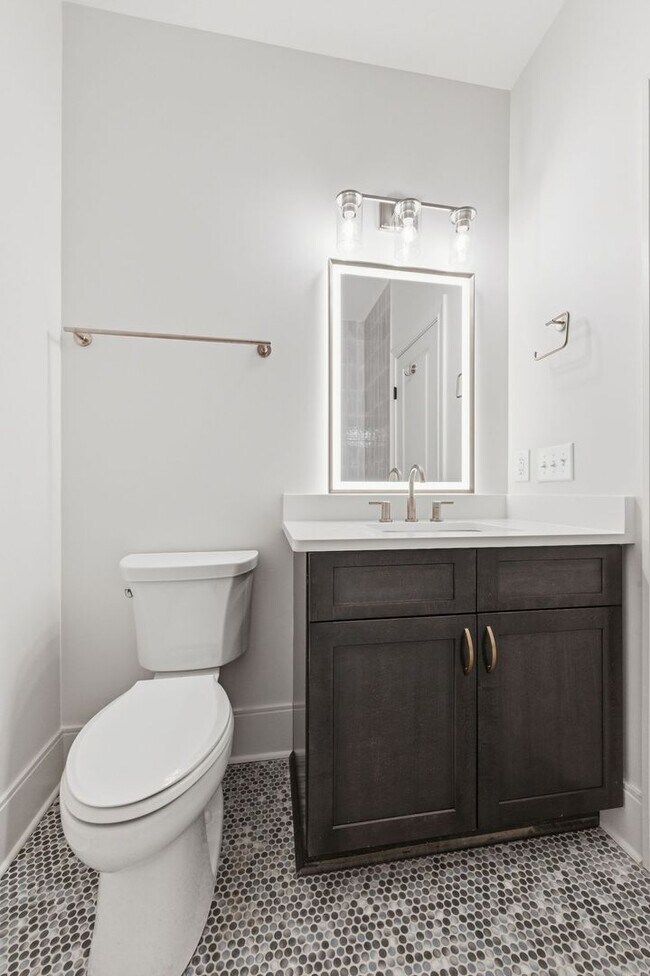 Building Photo - 4 Bed 4 Bath Newly-Built Townhome | Charlotte Park