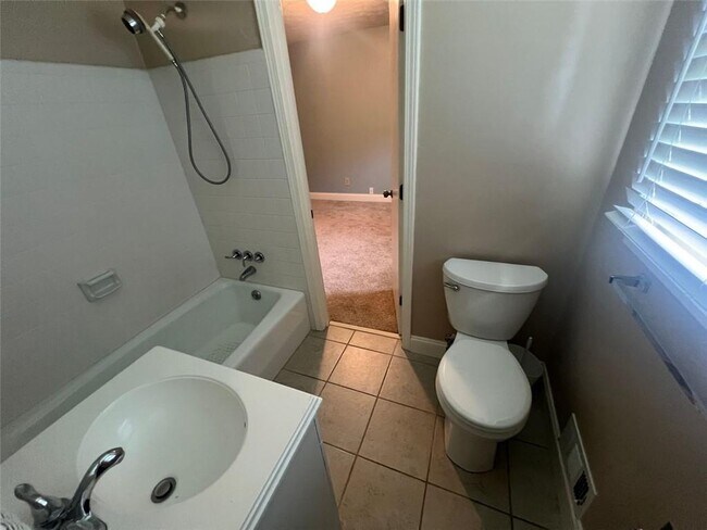 Building Photo - 554 Cana Of Galilee Ct