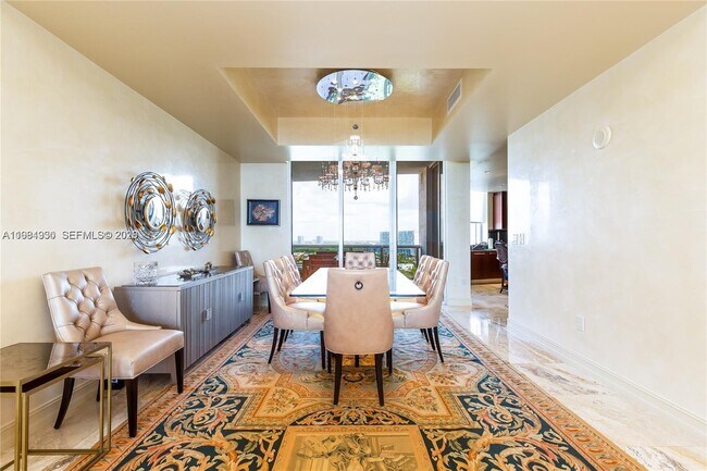 Building Photo - 16001 Collins Ave