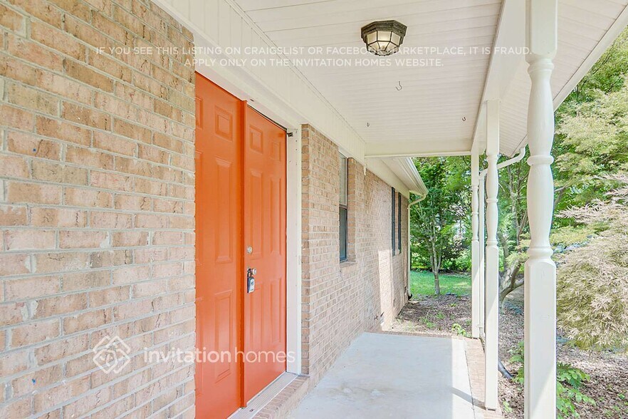 Building Photo - 10612 Chelsea Dr