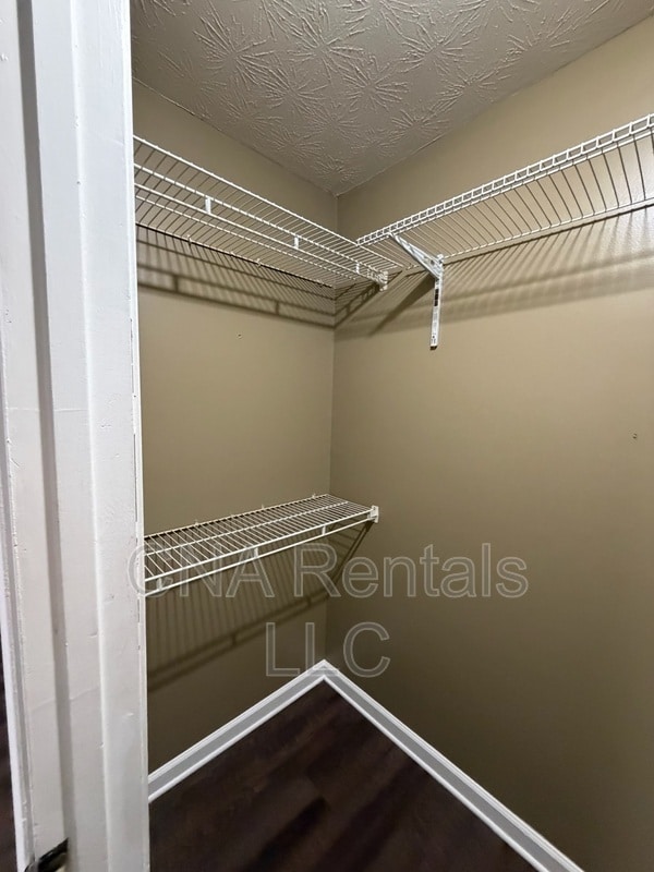 Building Photo - 901 Westland Dr SW