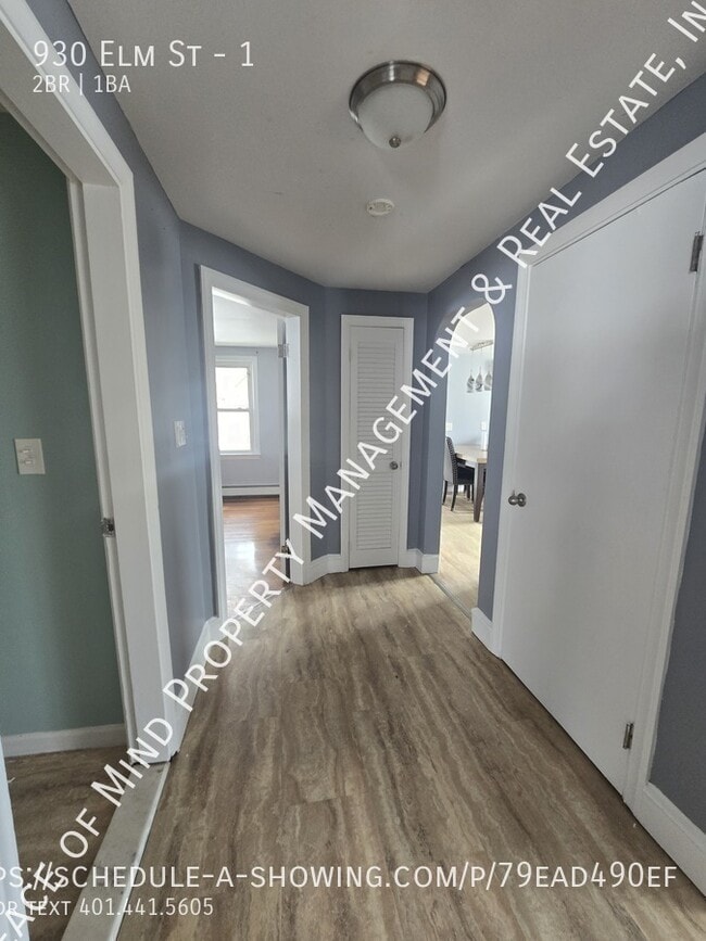 Building Photo - 930 Elm St