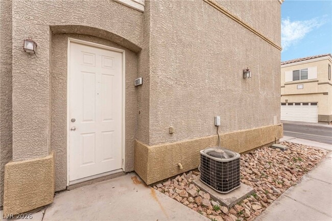 Building Photo - 6409 Stone Dry Ave