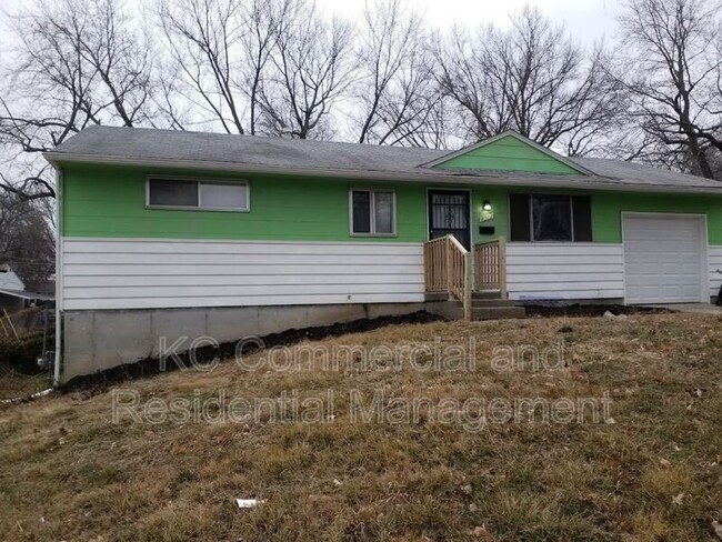 Building Photo - 8511 Crystal Ave