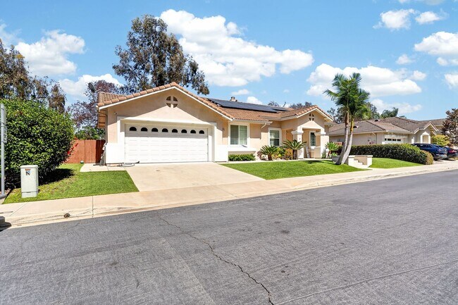 Building Photo - 1528 Knoll Park Glen