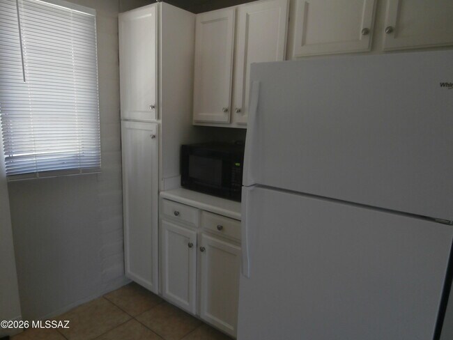 Building Photo - 478 S Paseo Cerro