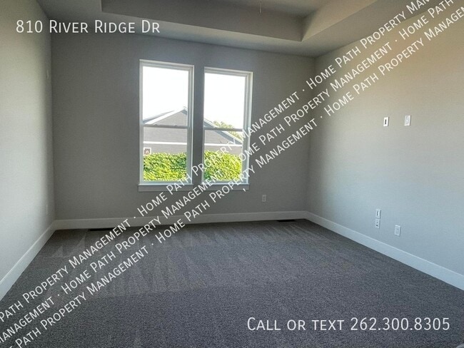 Building Photo - 810 River Ridge Dr