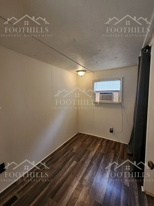 Building Photo - 3-Bedroom Single Wide in Westminister  wit...